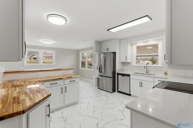 400 Harolds Drive NW, Huntsville, AL 35806