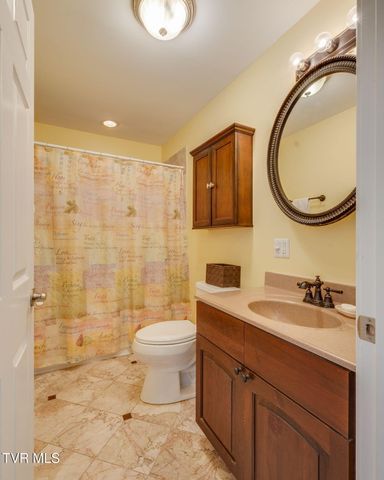 18518 Keeneland Lane, Abingdon, VA 24211