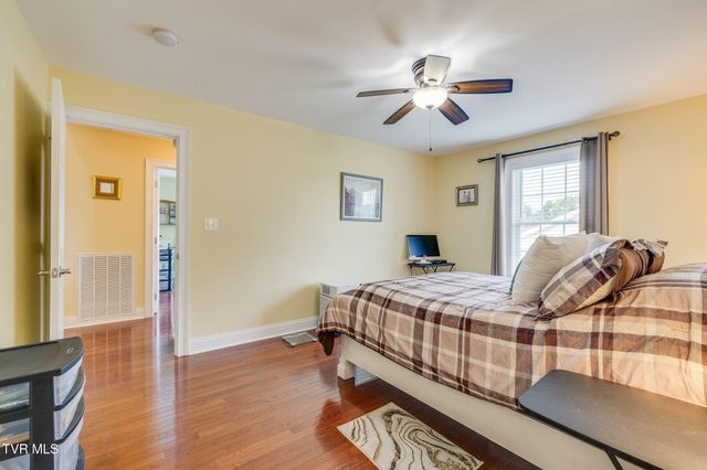 18518 Keeneland Lane, Abingdon, VA 24211