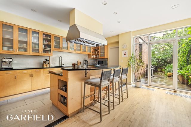 46 W 90TH Street, New York City, NY 10024