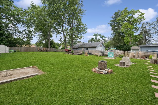 26265 W Prospect Avenue, Antioch, IL 60002
