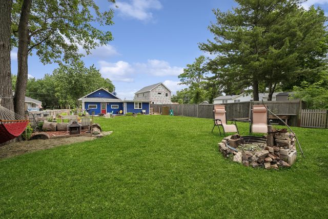 26265 W Prospect Avenue, Antioch, IL 60002