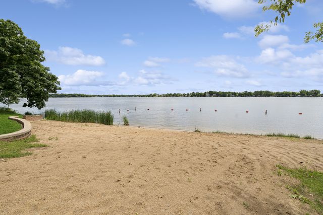 26265 W Prospect Avenue, Antioch, IL 60002
