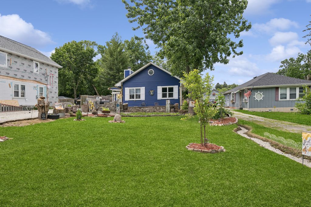 26265 W Prospect Avenue, Antioch, IL 60002