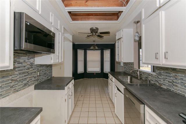 6349 Fitzhugh Dr, Corpus Christi, TX 78414