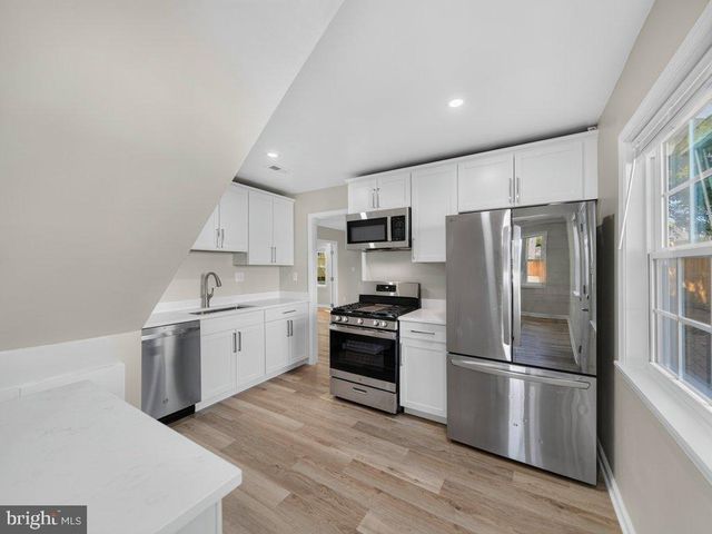 105 SHELDON ST, Manassas Park, VA 20111