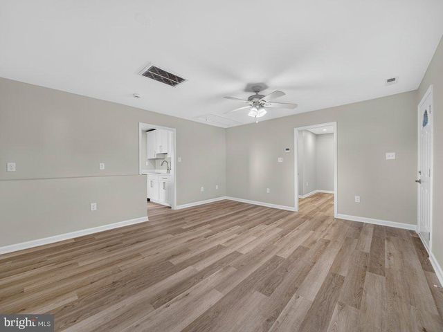 105 SHELDON ST, Manassas Park, VA 20111