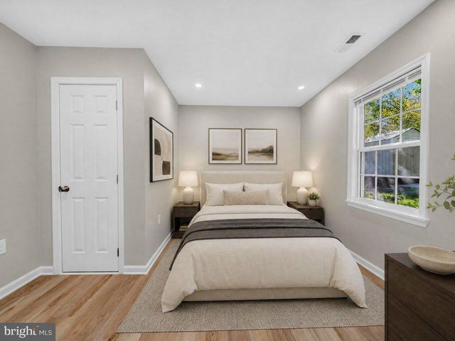 105 SHELDON ST, Manassas Park, VA 20111