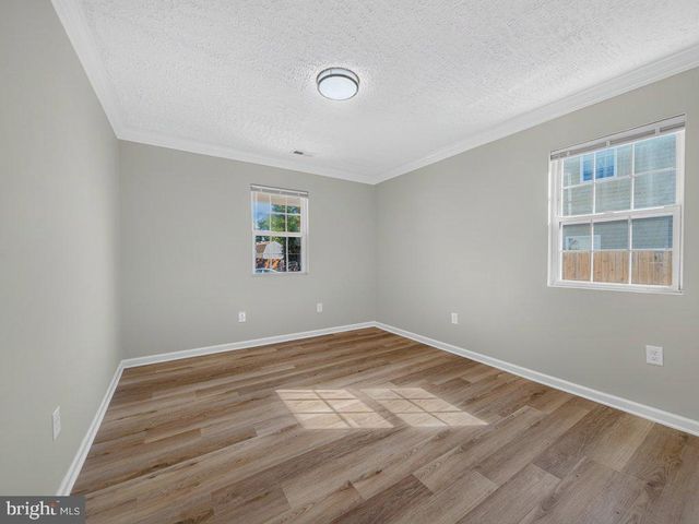 105 SHELDON ST, Manassas Park, VA 20111