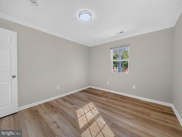 105 SHELDON ST, Manassas Park, VA 20111