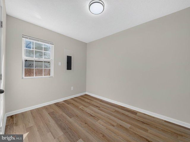 105 SHELDON ST, Manassas Park, VA 20111