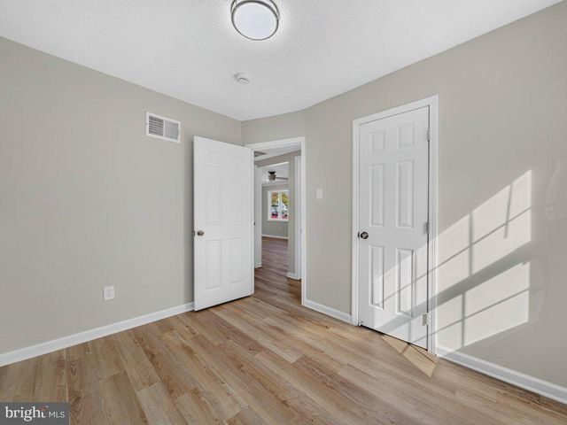 105 SHELDON ST, Manassas Park, VA 20111