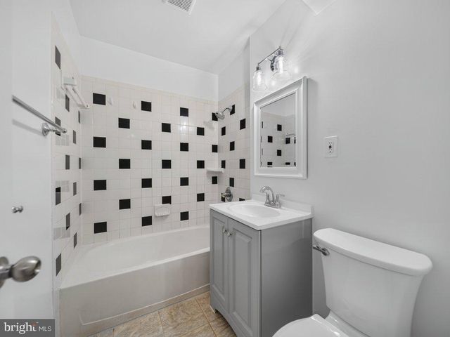 105 SHELDON ST, Manassas Park, VA 20111