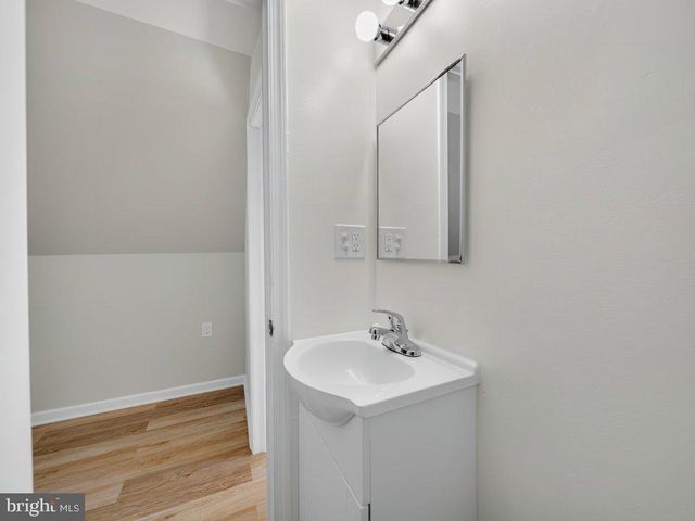 105 SHELDON ST, Manassas Park, VA 20111