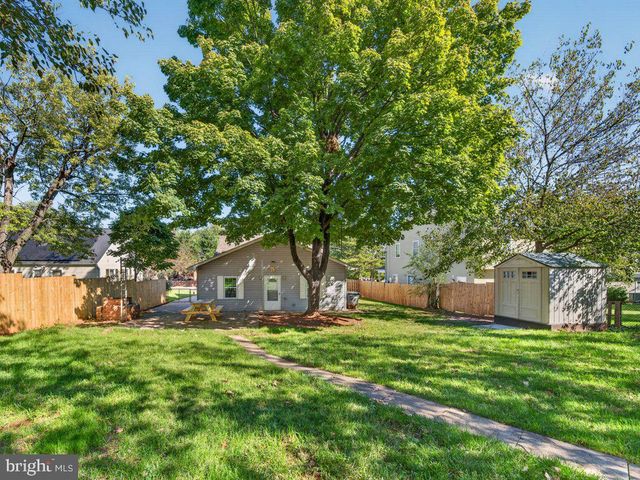 105 SHELDON ST, Manassas Park, VA 20111