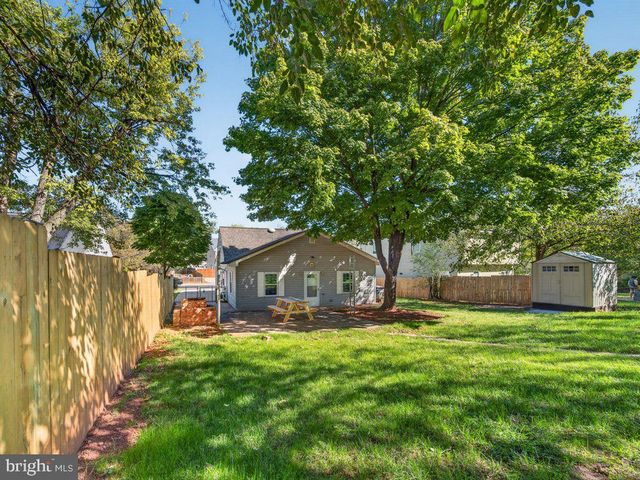 105 SHELDON ST, Manassas Park, VA 20111