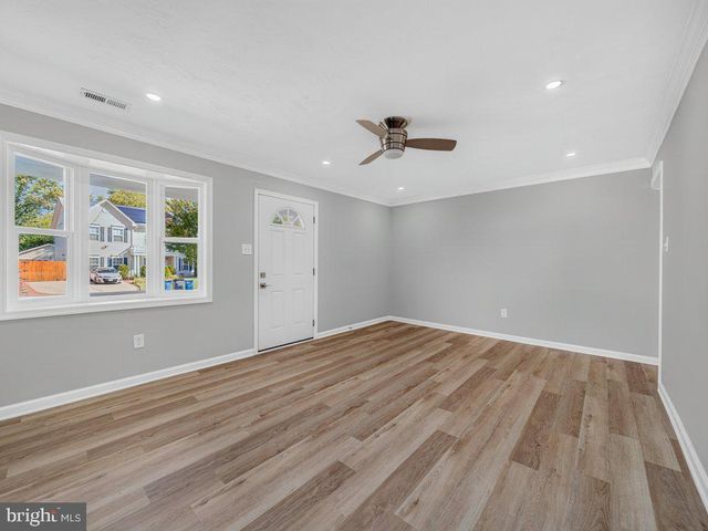 105 SHELDON ST, Manassas Park, VA 20111