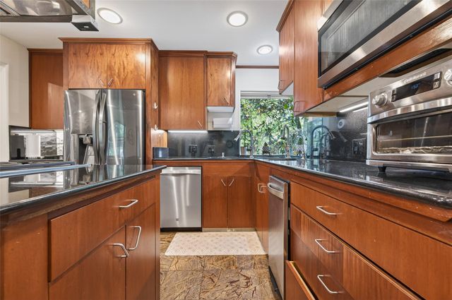 16914 Creeksouth Road, Houston, TX 77068