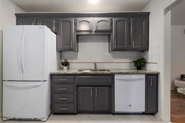 1904 Gambrell Street, Greenwood, MO 64034