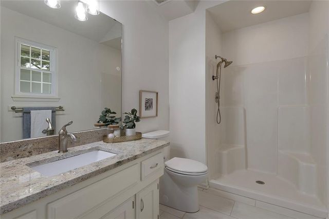 1904 Gambrell Street, Greenwood, MO 64034