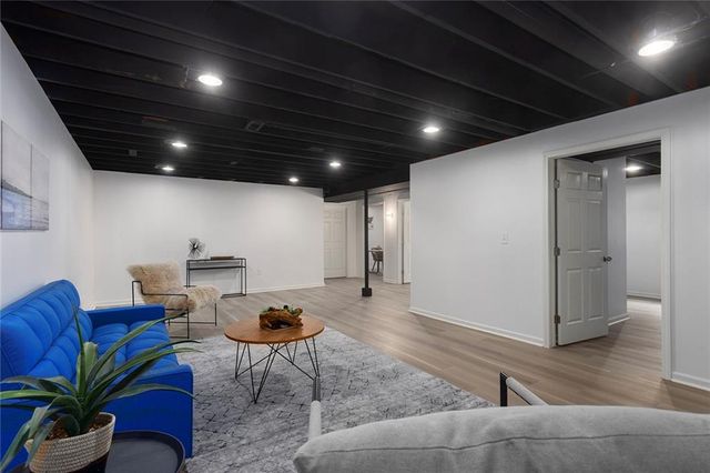 1904 Gambrell Street, Greenwood, MO 64034