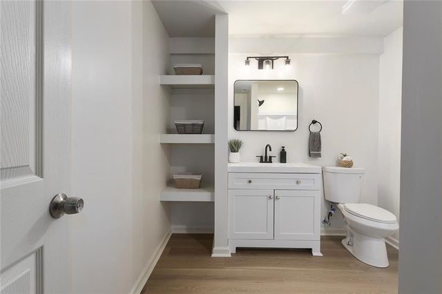 1904 Gambrell Street, Greenwood, MO 64034