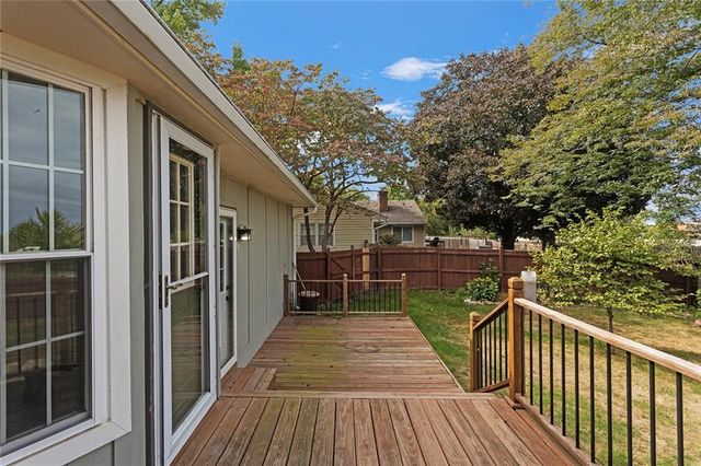 1904 Gambrell Street, Greenwood, MO 64034