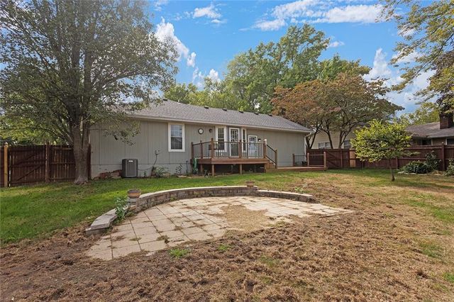 1904 Gambrell Street, Greenwood, MO 64034