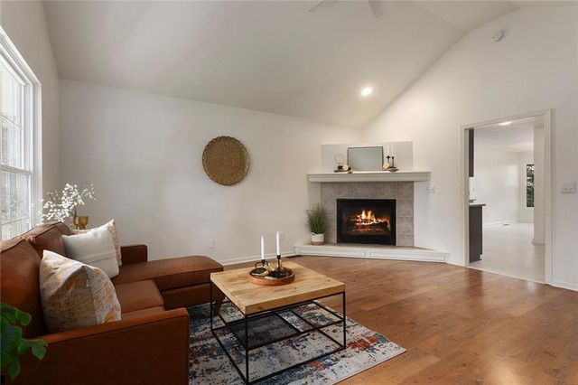 1904 Gambrell Street, Greenwood, MO 64034