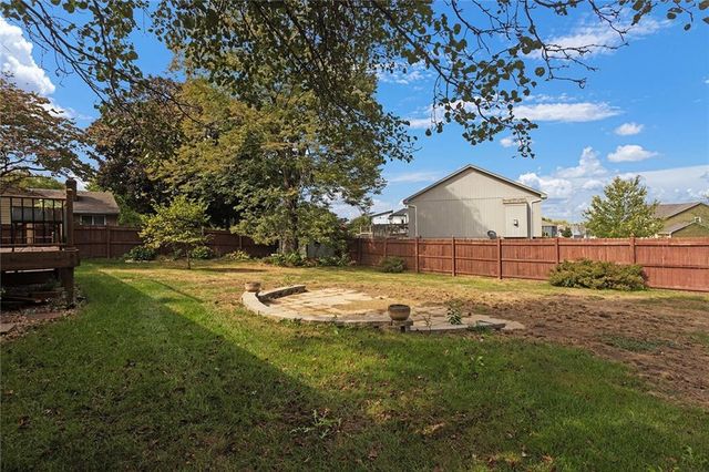 1904 Gambrell Street, Greenwood, MO 64034