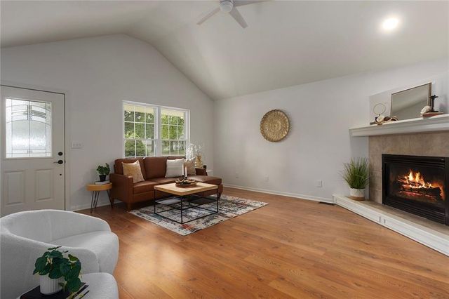 1904 Gambrell Street, Greenwood, MO 64034