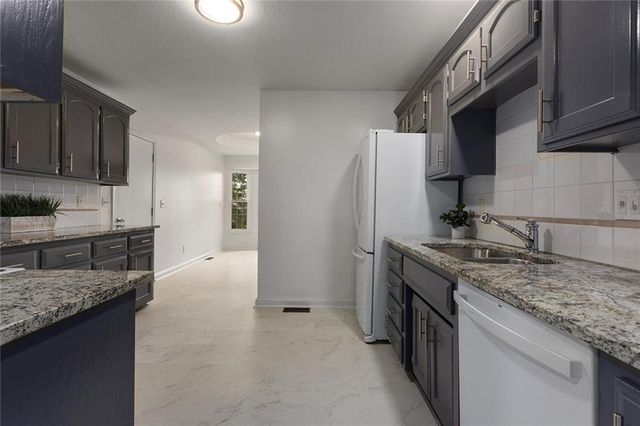 1904 Gambrell Street, Greenwood, MO 64034