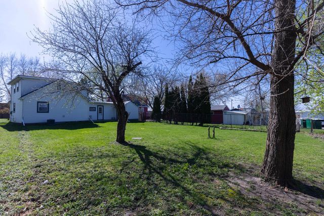 1445 MacArthur ROAD, Madison, WI 53714
