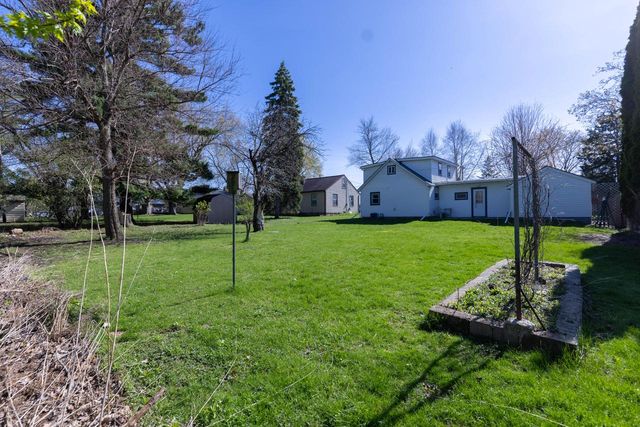 1445 MacArthur ROAD, Madison, WI 53714