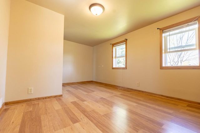 1445 MacArthur ROAD, Madison, WI 53714