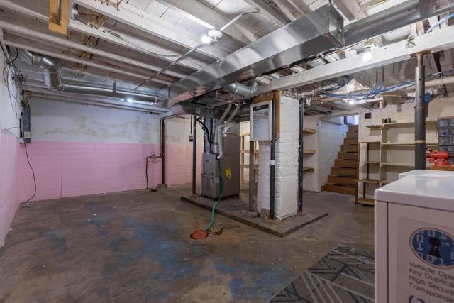 1445 MacArthur ROAD, Madison, WI 53714