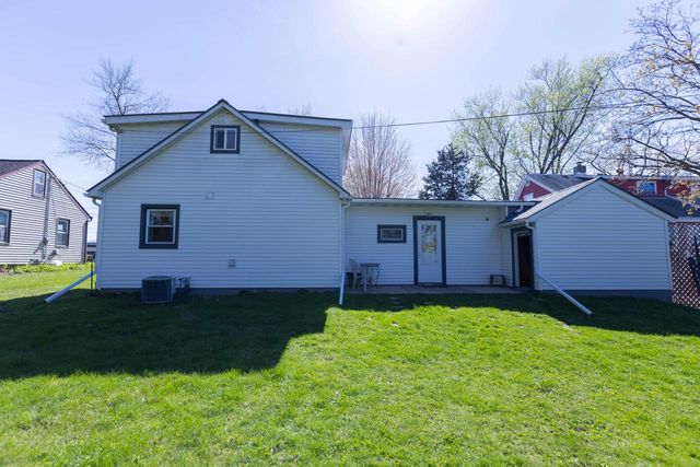 1445 MacArthur ROAD, Madison, WI 53714