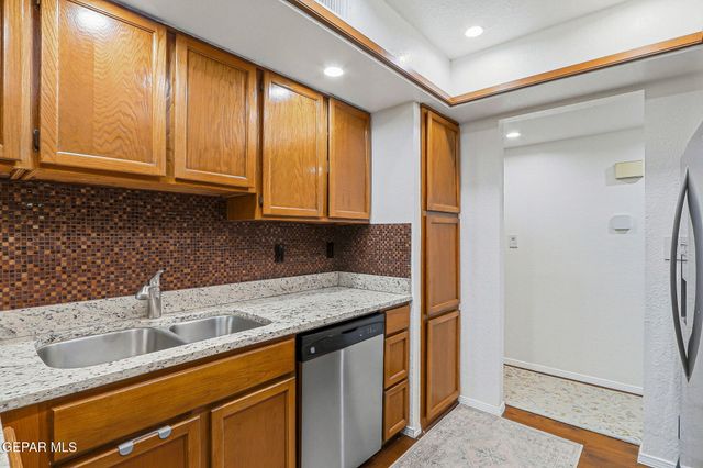 11226 RED HAWK Lane, El Paso, TX 79936