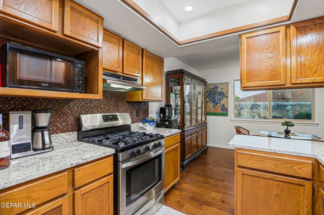 11226 RED HAWK Lane, El Paso, TX 79936