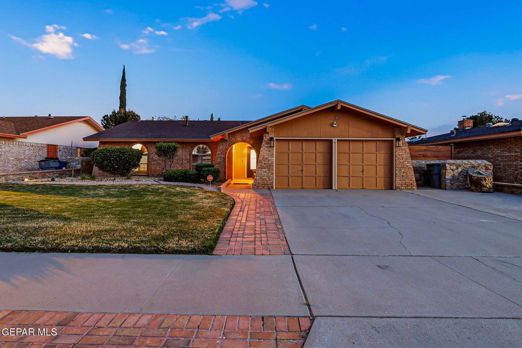 11226 RED HAWK Lane, El Paso, TX 79936