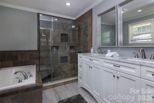 3429 Byrnes Street 140, Charlotte, NC 28205