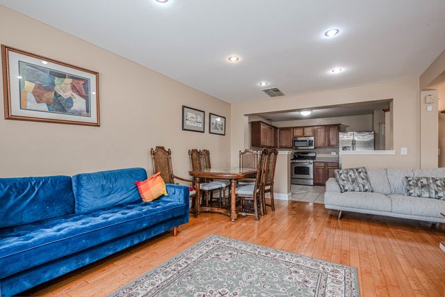 3060 CRYSTAL ROCK Road, Naperville, IL 60564