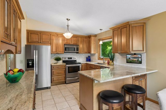 7240 Ticonderoga Trail, Eden Prairie, MN 55346