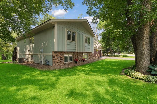 7240 Ticonderoga Trail, Eden Prairie, MN 55346