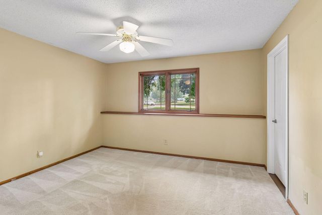 7240 Ticonderoga Trail, Eden Prairie, MN 55346