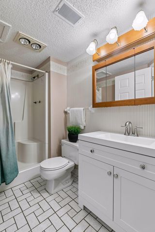 7240 Ticonderoga Trail, Eden Prairie, MN 55346