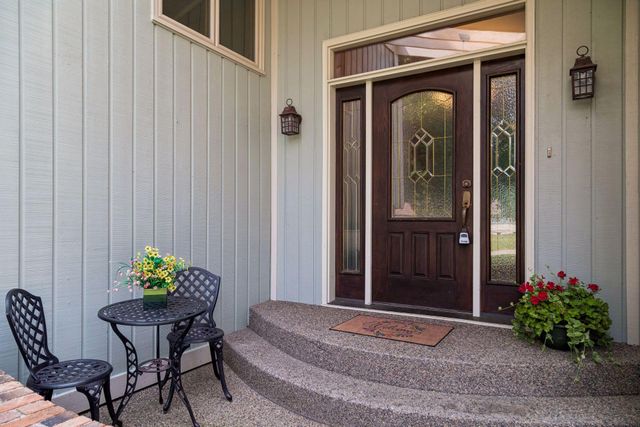 7240 Ticonderoga Trail, Eden Prairie, MN 55346