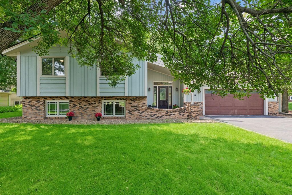 7240 Ticonderoga Trail, Eden Prairie, MN 55346