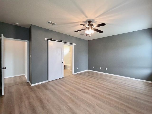 211 Almquist ST, Hutto, TX 78634