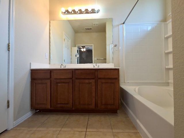 211 Almquist ST, Hutto, TX 78634